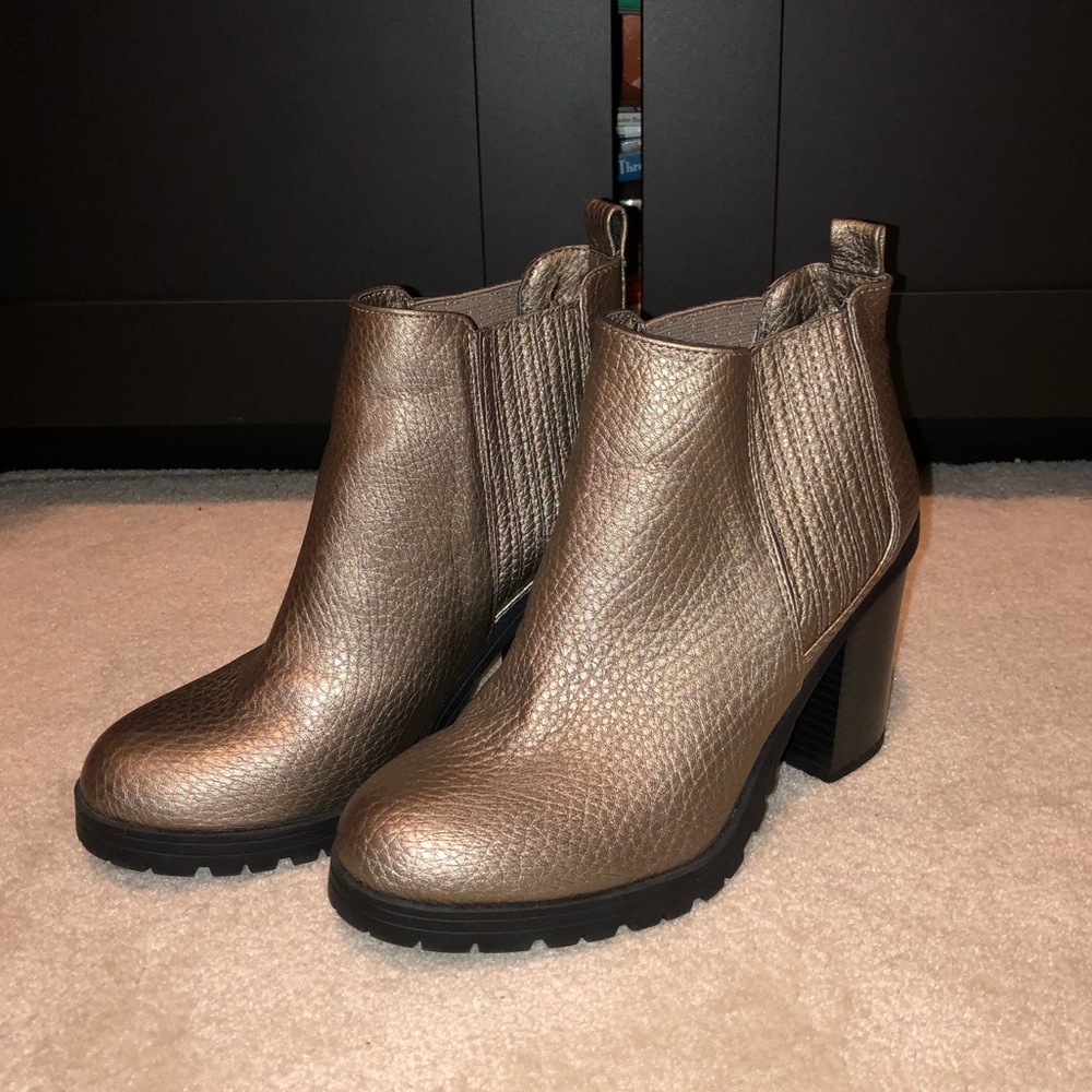 Sam & Libby Metallic Booties